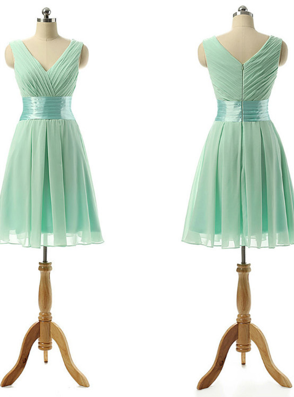 Vintage Bridesmaid Dress with a Ribbon ...